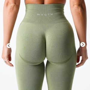 NVGTN Contour meadow green leggings